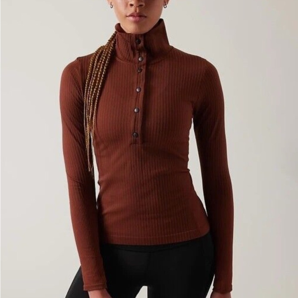 Athleta long sleeve top super cute great condition